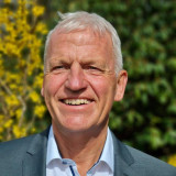 Porträt Dekan Peter Bertram